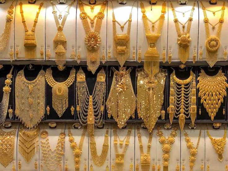 gold jewellery
